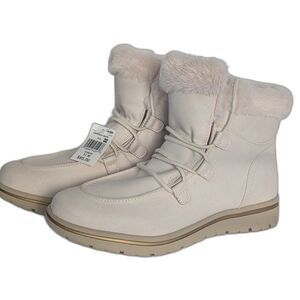 Cliffs by White Mountain Women's Harrison White Boots Size 11M